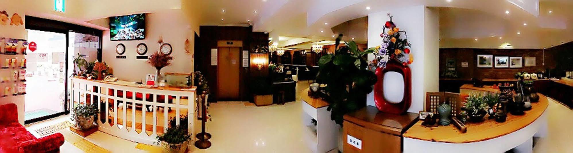 Jeonju Tourist Hotel Экстерьер фото