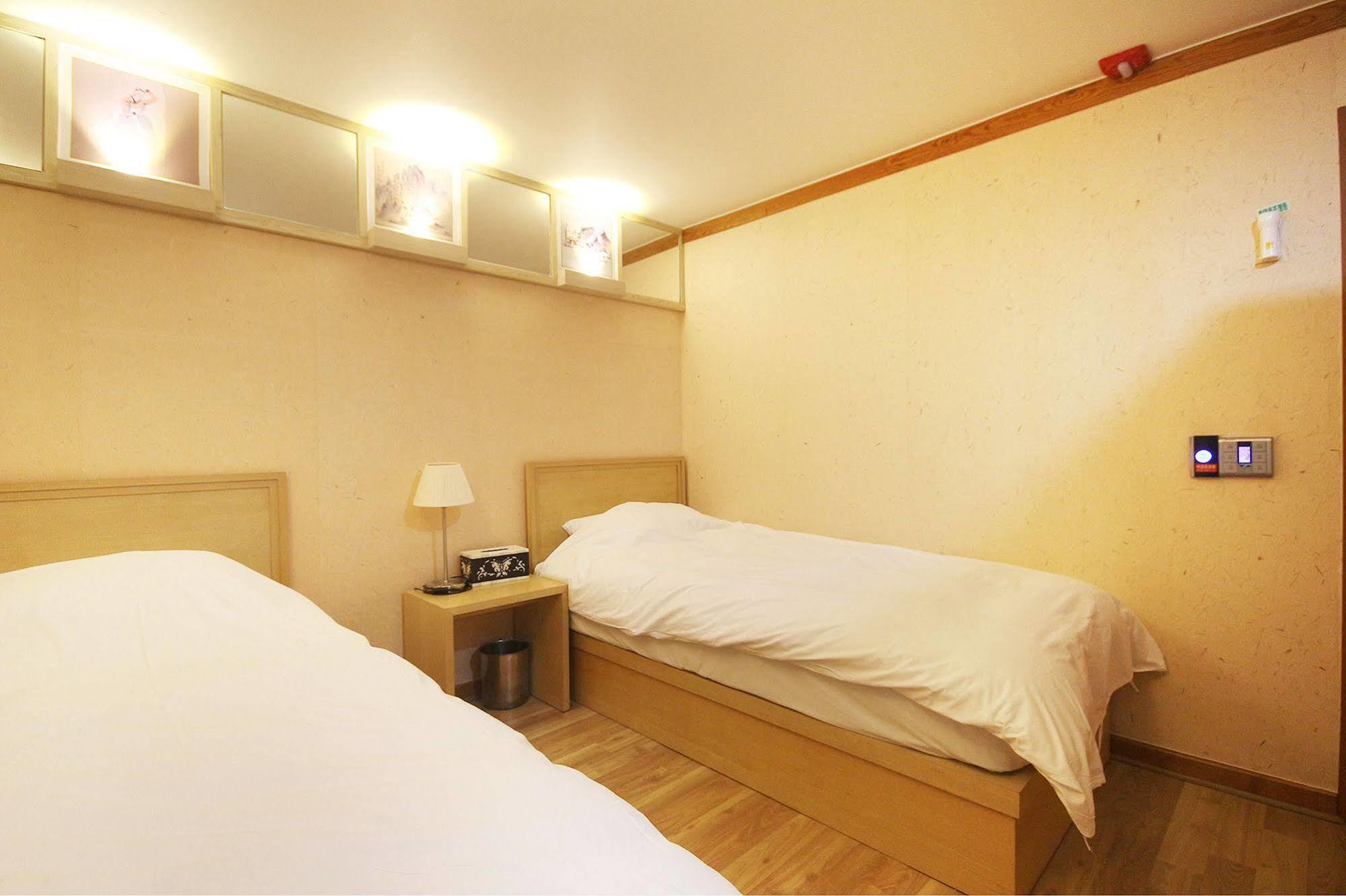 Jeonju Tourist Hotel Экстерьер фото