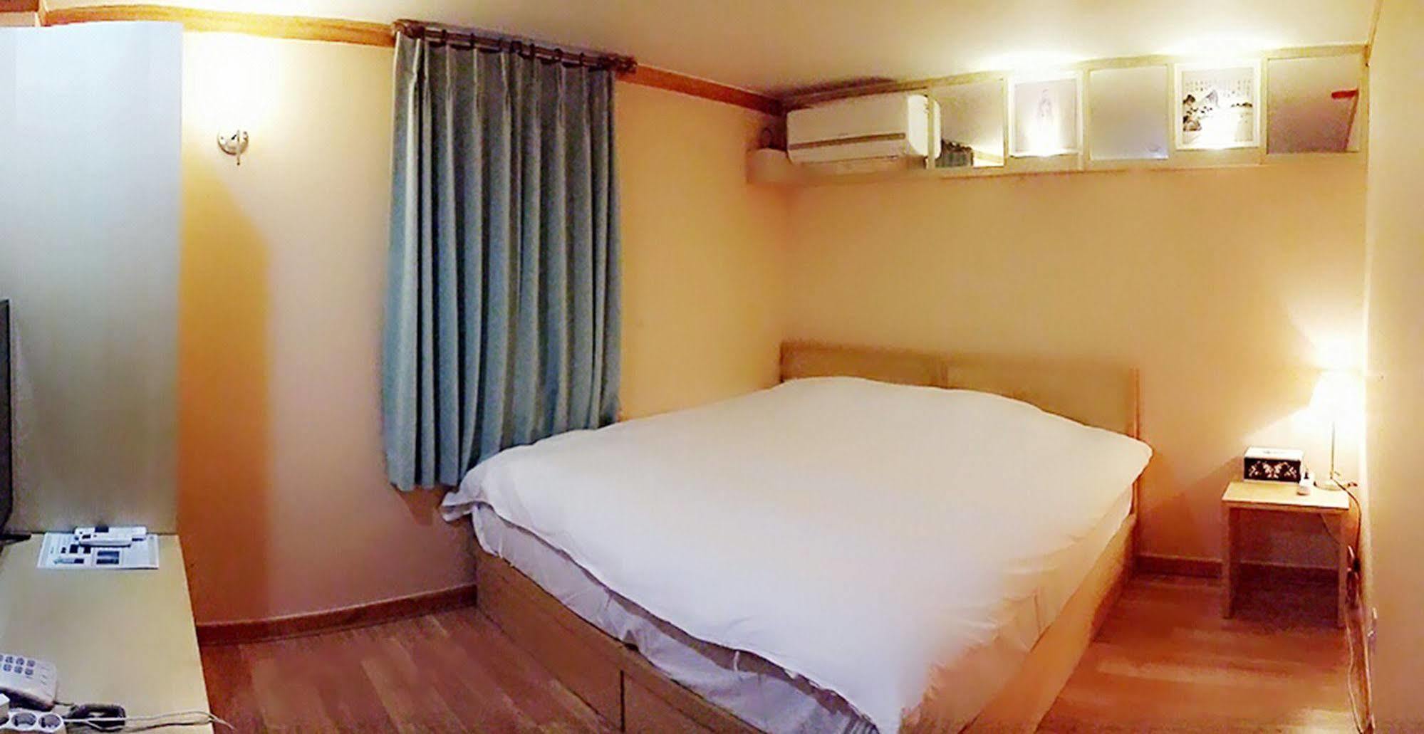 Jeonju Tourist Hotel Экстерьер фото